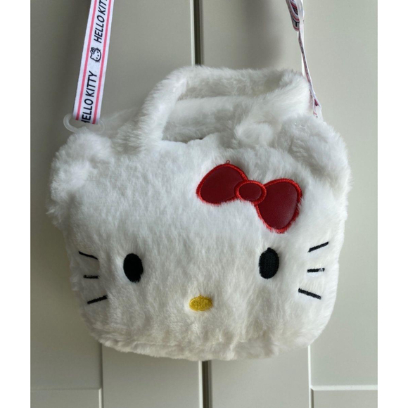 Hello Kitty plush purse with strap - Picture 2 of 6